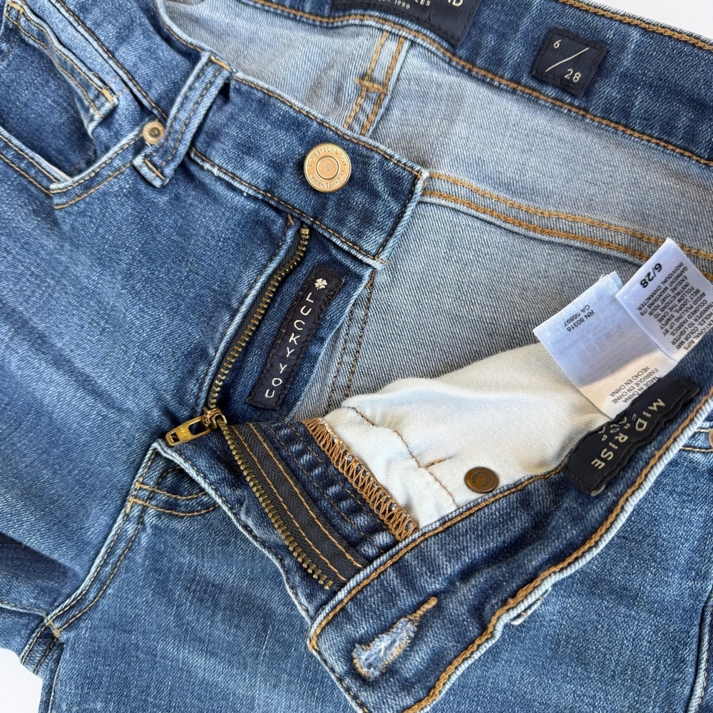 Woman’s Lucky Brand 🍀 Denim Jeans Mid Rise Crop Ava Size 6/28 - Picture 6 of 11